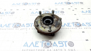 Rusty front right hub for a Subaru Forester 25-26