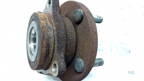 Rusty front left hub for a Subaru Forester 25-26