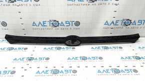 Subaru Forester 25-26 trunk door molding scratches