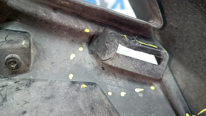 Toyota Highlander 20-26 rear bumper lip structure, cracked
