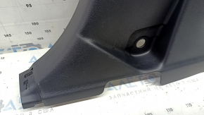Toyota Highlander 20-26 black lower right center pillar trim, scratches