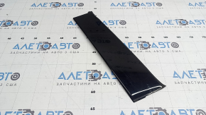 Toyota Highlander 20-26 front side door trim, scratches, broken fastener