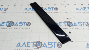 Toyota Highlander 20-26 rear left side door trim, scratches