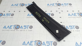 Toyota Highlander 20-26 front side door trim, scratches, broken mount