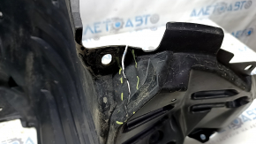 Subaru Forester 25-26 front right fender liner torn