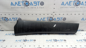 Toyota Highlander 20-26 lower rear right outer door trim, broken mount
