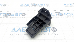 Lower left radiator grill bracket for Kia Sportage 23-25 X-Line, X-Pro, on the grille