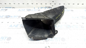 Toyota Highlander 20-26 2.5 hybrid, 3.5 automatic transmission radiator deflector, broken, missing fragment, dented