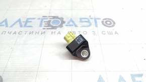 Toyota Highlander 20-26 front right airbag sensor on TV