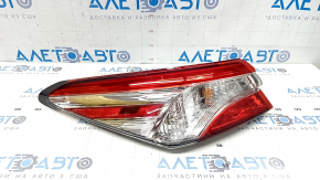 Left outer fender light for Toyota Camry v70 18-20 halogen, light, scratches, ready for polishing