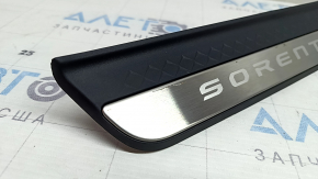Outer rear left door sill plate for Kia Sorento 21-23 HEV, black, with chrome insert, scratches