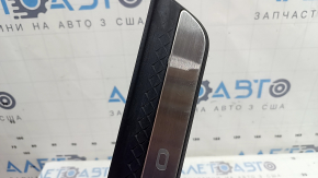Black outer door sill plate, front left, Kia Sorento 21-23 HEV, with chrome insert, scratches