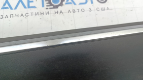 Lower front right door trim for Kia Sorento 21-23 HEV, PHEV structure with chrome molding, chips on the chrome