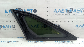 Kia Sorento 21-26 rear right window, tinted with chrome molding, scratches on the chrome