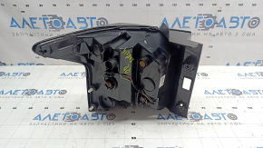 Kia Sorento 22-24 HEV LED right headlight with trim, scratches