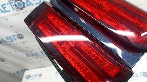 Kia Sorento 22-24 HEV LED right headlight with trim, scratches
