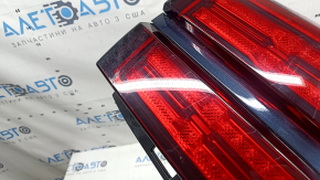Kia Sorento 22-24 HEV LED right headlight with trim, scratches