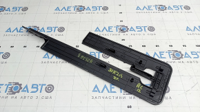 Rear left seat runner trim (2nd row) rear right Kia Sorento 21-26 HEV, PHEV black, scratches