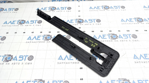 Rear right seat runner trim (2nd row) rear left Kia Sorento 21-26 HEV, PHEV black, scratches