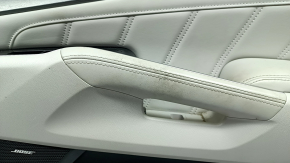 Front right door panel for Kia Sorento 21-24 HEV, PHEV, black and gray, armrest and center insert, gray leather with white stitching, graphite molding, Bose, dry-cleanable, scratch, dent