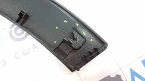 Front left fender arch trim for Kia Sorento 21-24 HEV, PHEV, structure: crack in fastening, scratches, worn