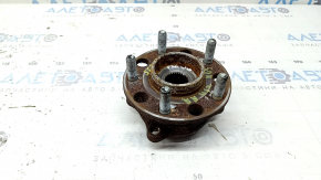 Kia Sorento 21-26 AWD rear right hub, rusty