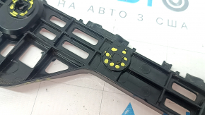 The right rear bumper mount for a Toyota Camry v70 18-24 is broken.
