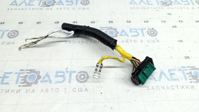 The chip for the SRS airbag computer module of the Kia Sorento 21-26 is large.