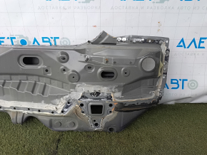 The rear panel of the Lexus CT200h 11-17 was sawed off, black.