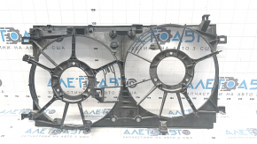The diffuser radiator shroud is bare for Toyota Prius 50 16-22, the mount is broken.