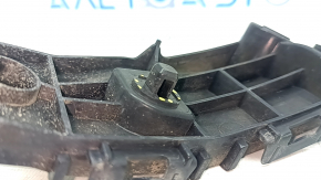 The right front bumper mount on a Toyota Rav4 19-25 has broken latches.