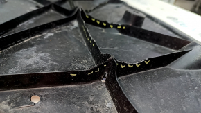Toyota Rav4 19-25 front bumper guard missing fragments