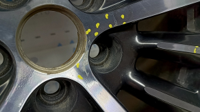 R18x8J Lincoln MKZ 17-20 light curb dent, corrosion