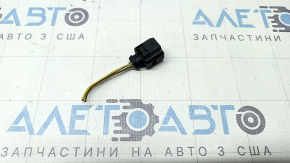 The Audi Q5 8R 09-17 air conditioning pressure sensor chip