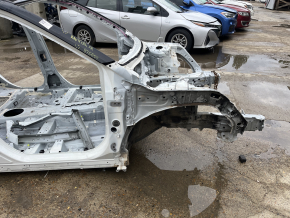 Front right quarter panel of Toyota Rav4 19-25 Japan built on the body, white, dent, bump