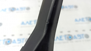 Right windshield wiper seal for Toyota Rav4 19-25 (scratches)