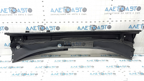 Plastic windshield wiper grille for Toyota Rav4 19-25 with center seal, worn