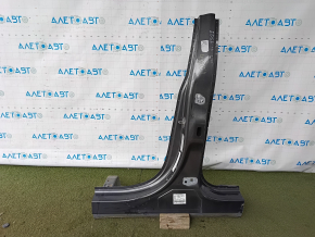 The left central pillar of the Ford Edge 15-24 body is sawn off, the butts are cut off