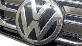 Radiator grille VW Tiguan 18-19 with emblem, 3 chrome stripes, black gloss on top, chips