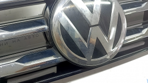 Radiator grille VW Tiguan 18-19 with emblem, 3 chrome stripes, black gloss on top, chips