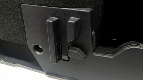 Left arch trim for a VW Tiguan 18-19, black, for 3 rows, without cup holder, scratches