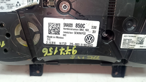 Instrument cluster VW Tiguan 18-19 SE 105k scratches, broken fasteners
