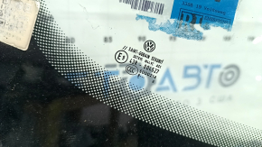 Windshield VW Tiguan 18-24 under rain sensor, chip, scratch