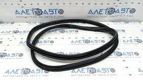The rear right door seal of the BMW X2 F39 18-23 is torn