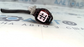 A chip for wiring the radiator deflector blinds of a Lexus ES 19-21 without a motor