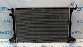 The water cooling radiator of the Audi Q8 19-26 3.0T MHEV is crushed