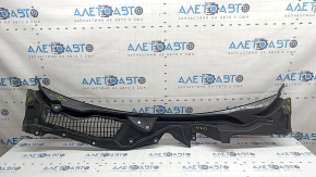 Windscreen wiper grille plastic Ford Mustang mk6 18-23 seals are torn, plastic has turned white