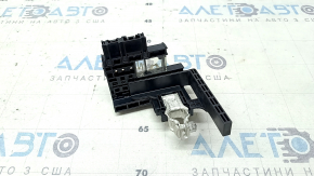 Lexus ES300h positive battery terminal 19-26
