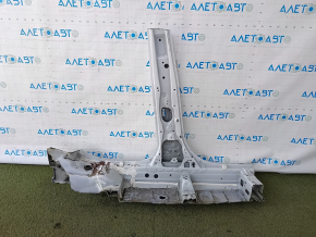 The central left body pillar of Toyota Camry v70 18-24 is sawn off, with a threshold