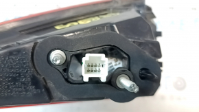 The inner light of the trunk lid, right Infiniti QX30 17-19, the mount on the trim is broken